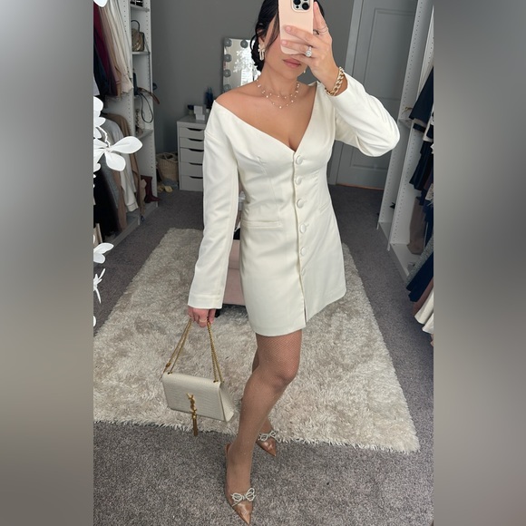 House of CB off shoulder ivory mini button front long sleeve satin blazer dress - Picture 3 of 6